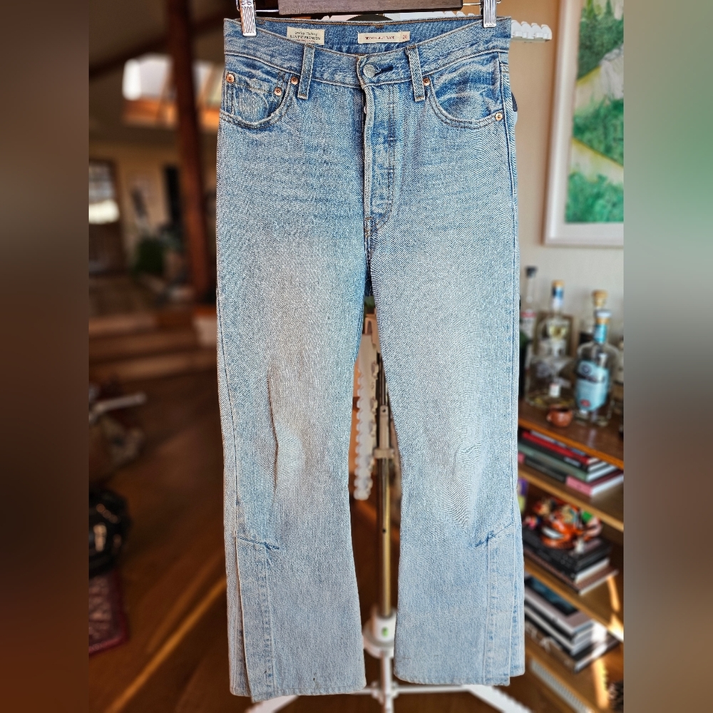 Levi's ribcage split flare